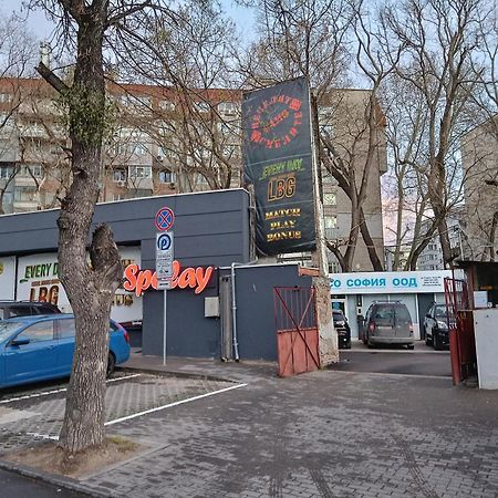 Sunny 2-Bedroom Maisonette Varna & Parking Exterior photo
