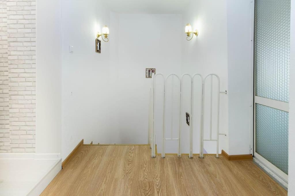 Sunny 2-Bedroom Maisonette Varna & Parking Exterior photo