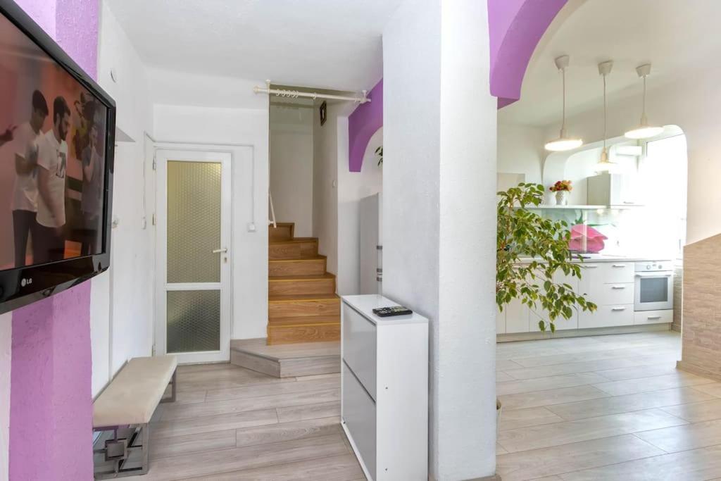 Sunny 2-Bedroom Maisonette Varna & Parking Exterior photo