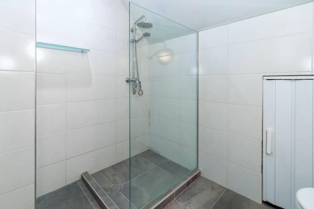 Sunny 2-Bedroom Maisonette Varna & Parking Exterior photo